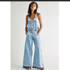 ISO Free people flora overalls size M or L. pls let me know if you any!